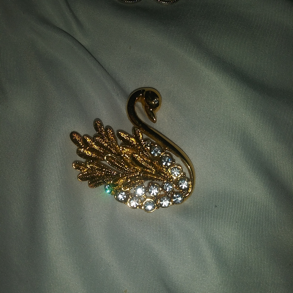 Vintage Swan Brooch